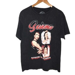 EUC Selena Quintana T-Shirt Distressed Black wash